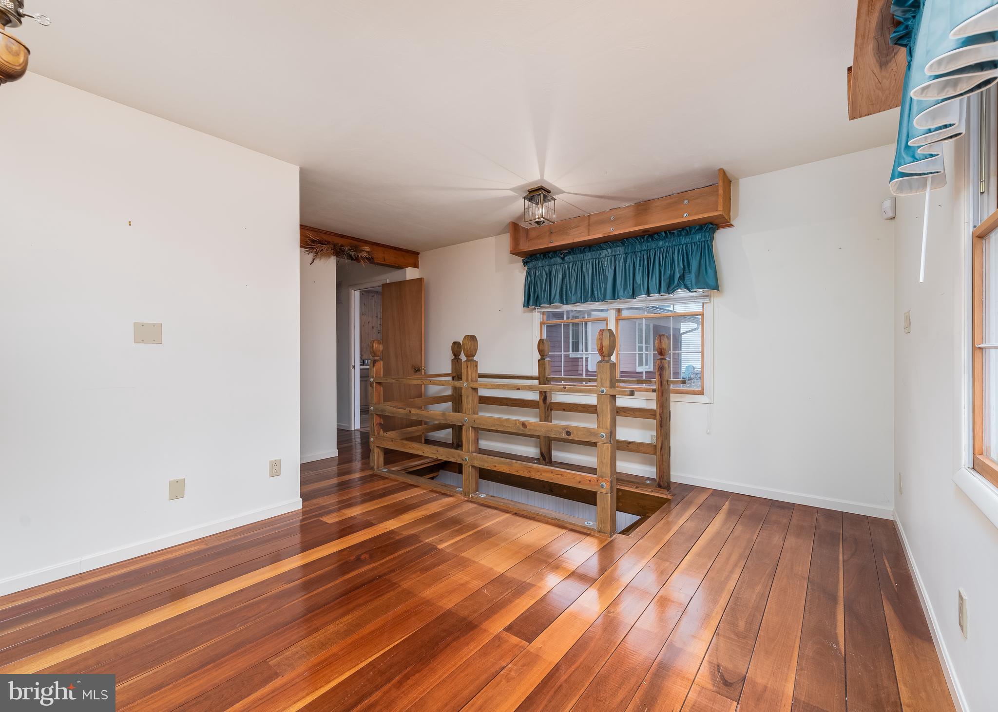 FAULKNER RIDGE - Residential