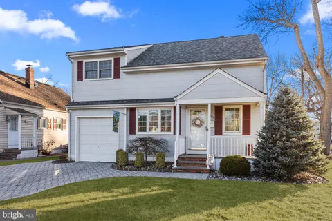 401 Fairview Avenue, Middlesex, NJ MLS: NJMX2008682