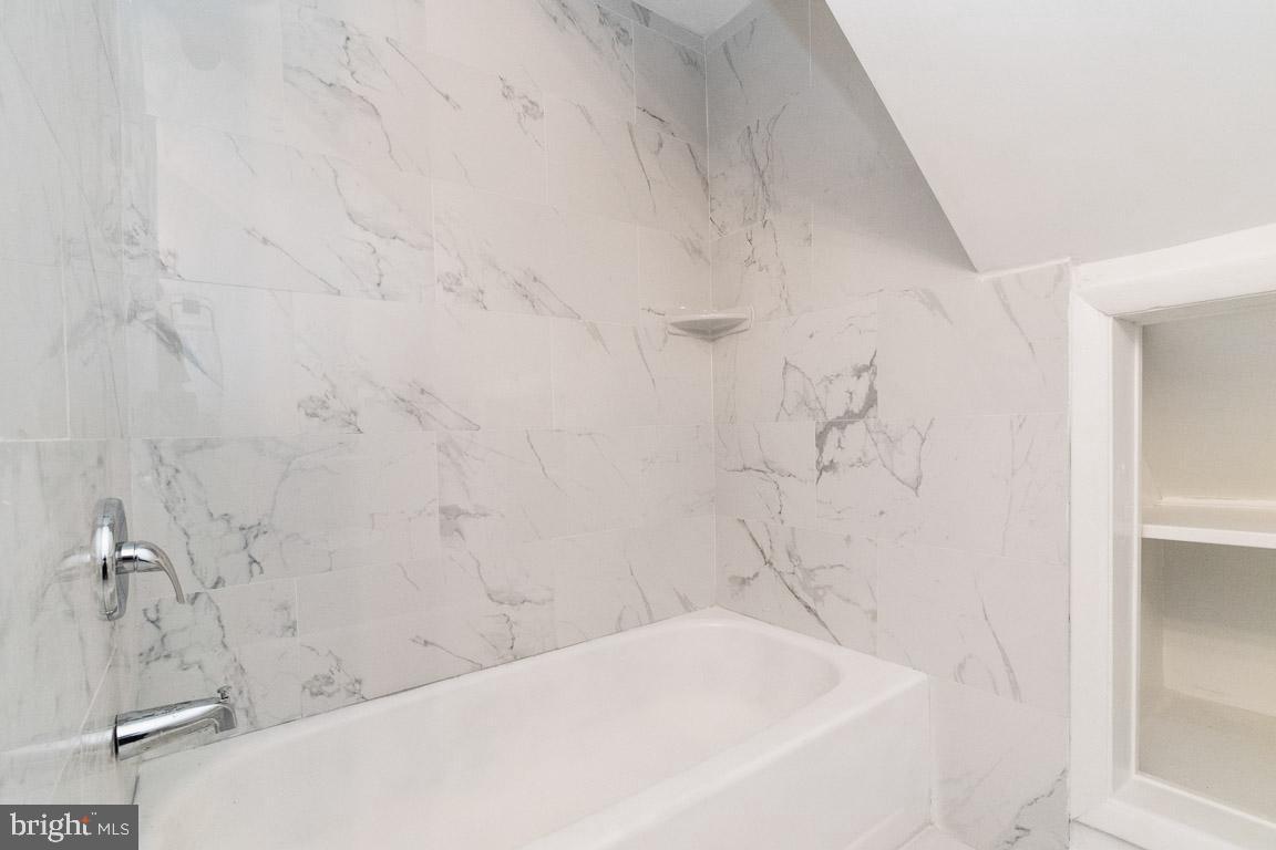 FRANKFORD - Residential