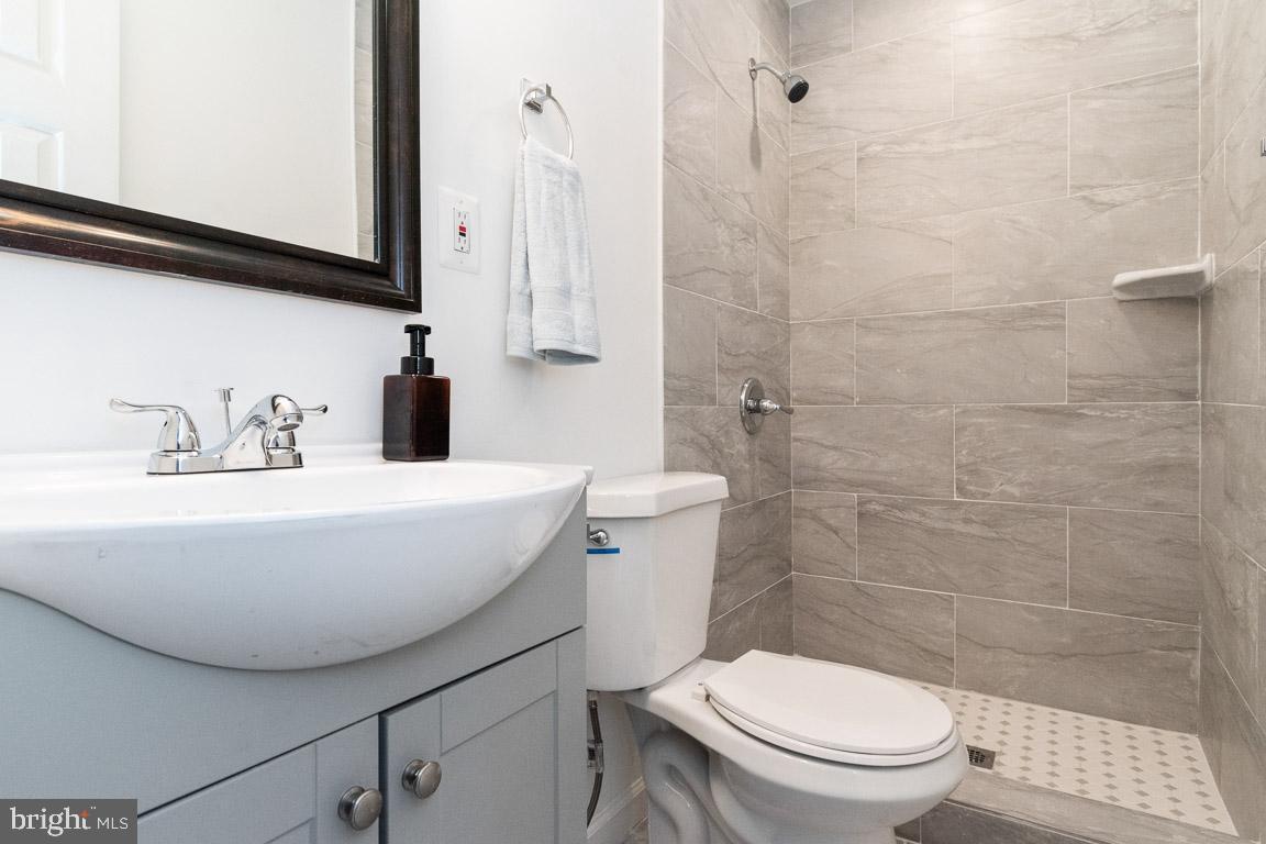 FRANKFORD - Residential