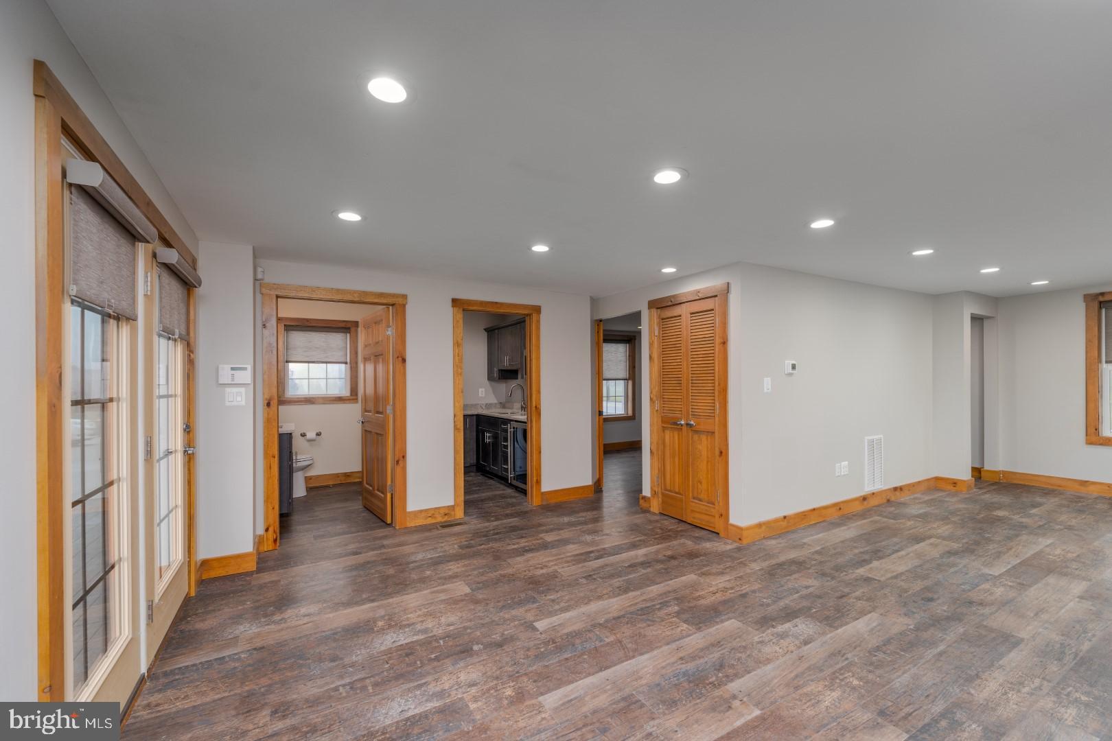 GLEN ARM - Residential Lease