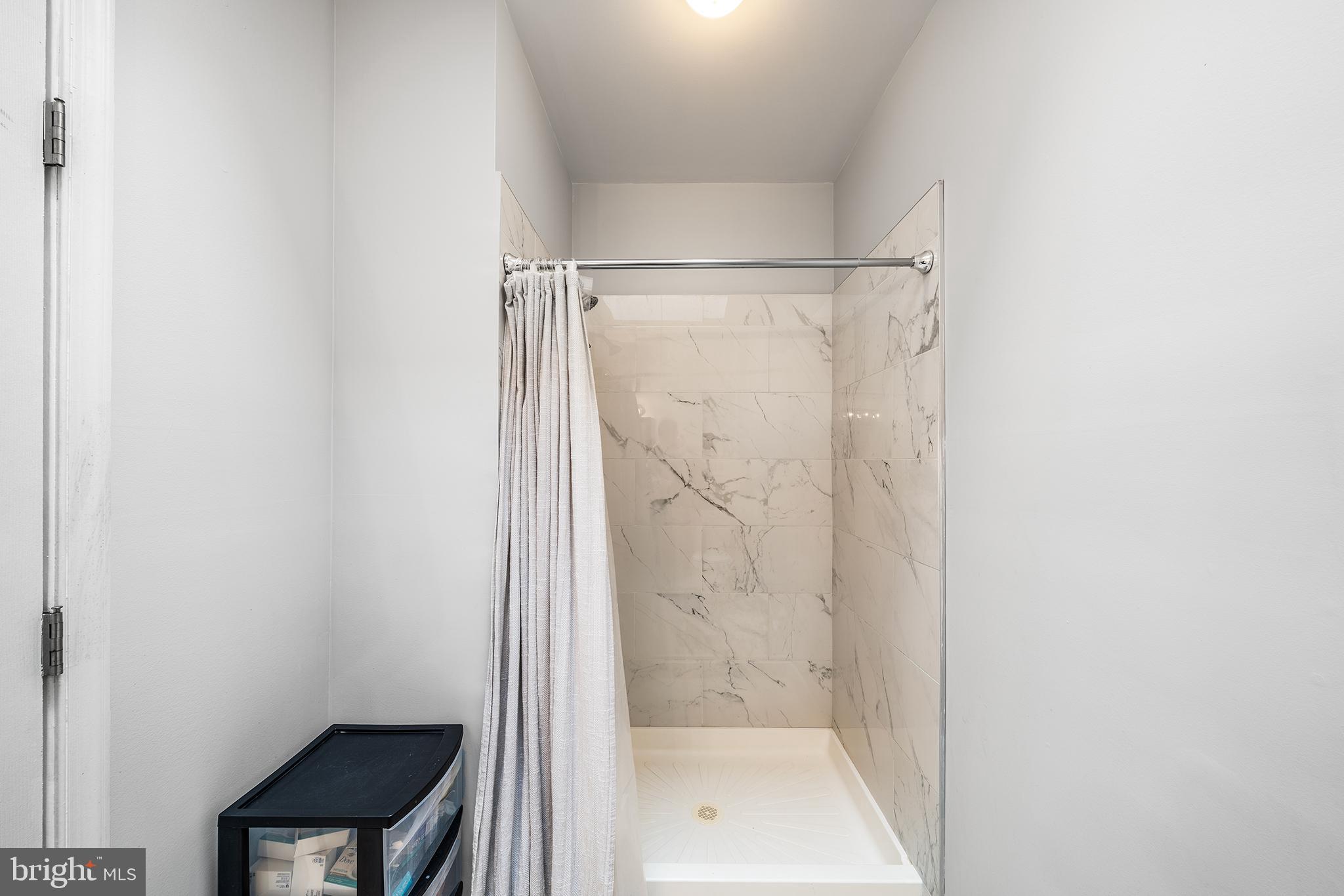 GERMANTOWN (EAST) - Residential