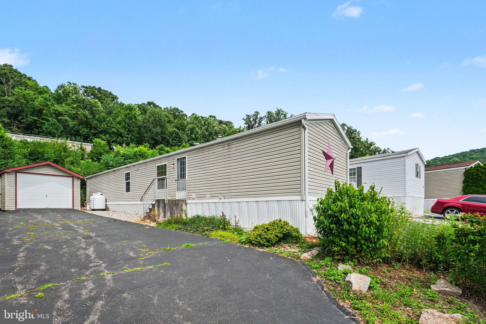2461 ELIZABETH AVENUE D-09