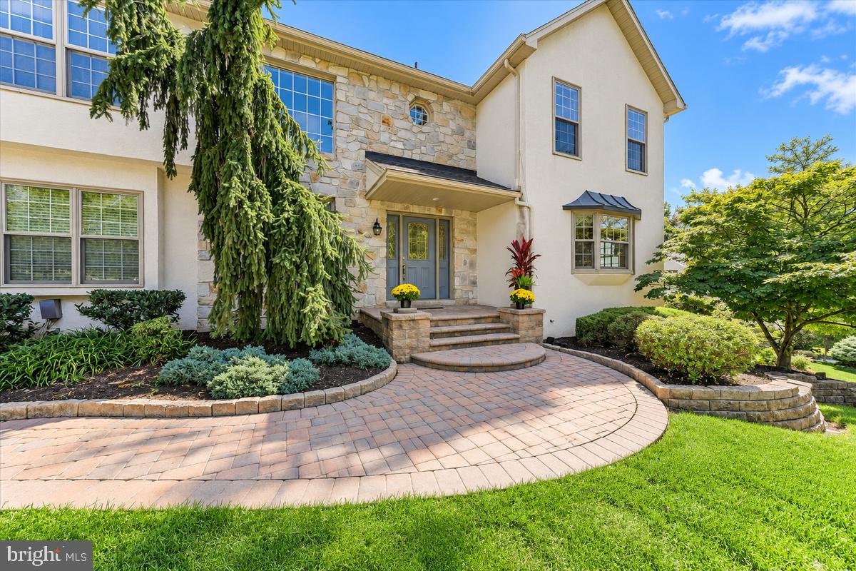 113 SUMMIT DRIVE