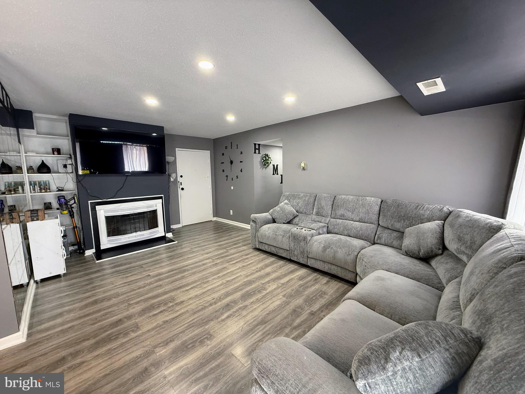 5831 QUANTRELL AVENUE 505