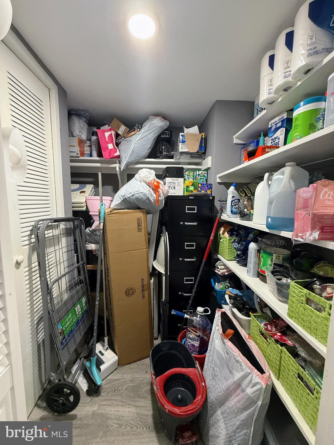 THE SEASONS - Residential