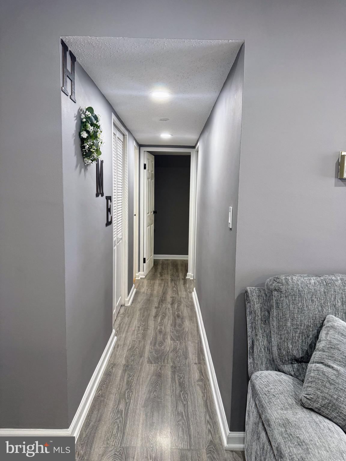 THE SEASONS - Residential