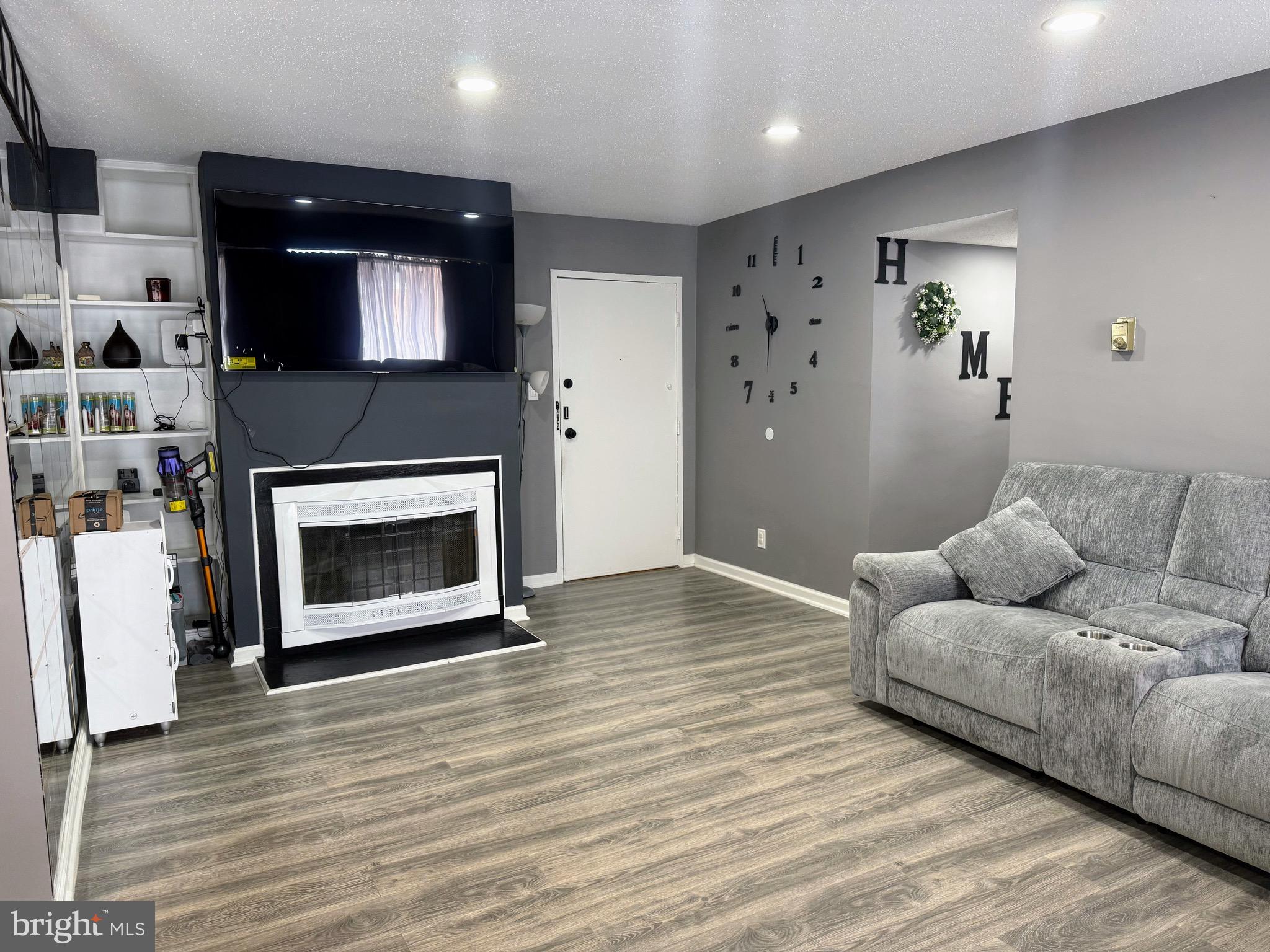 5831 QUANTRELL AVENUE 505