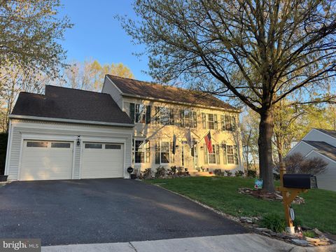 Photo of 15452 Cagney Court, WOODBRIDGE, VA 22193 (MLS # VAPW2117806)
