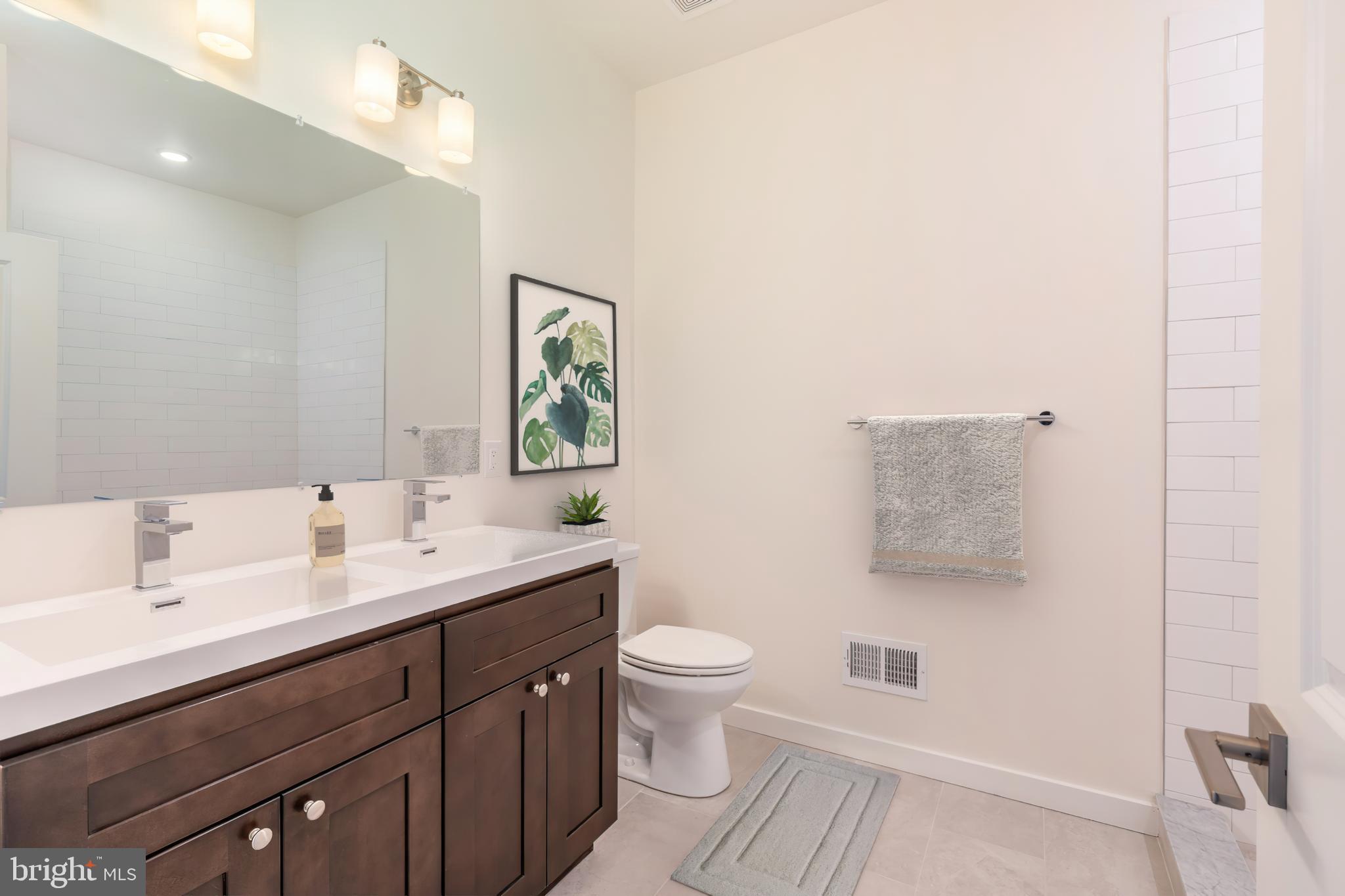 OLDE KENSINGTON - Residential Lease