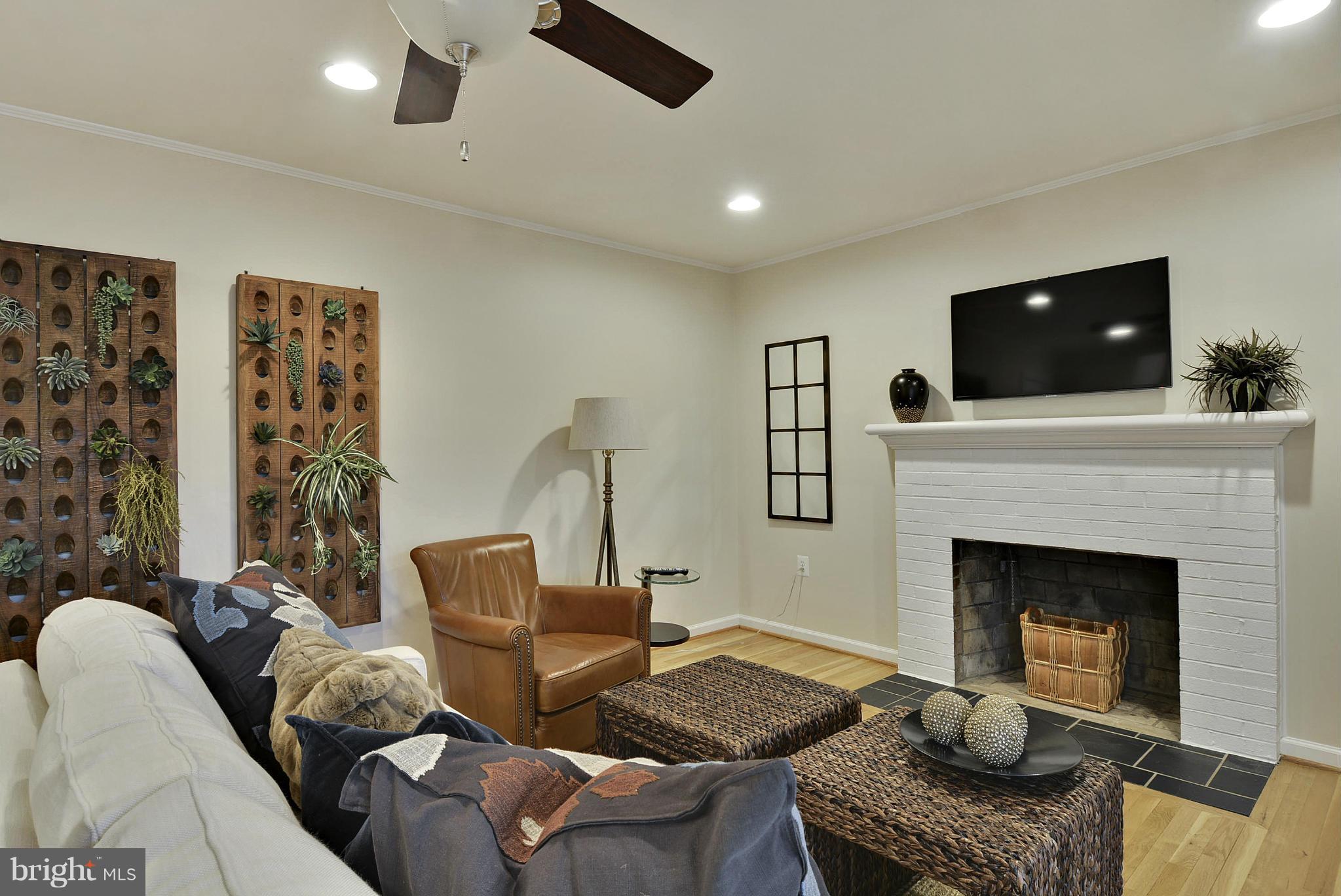 LEESBURG COUNTRY CLUB - Residential