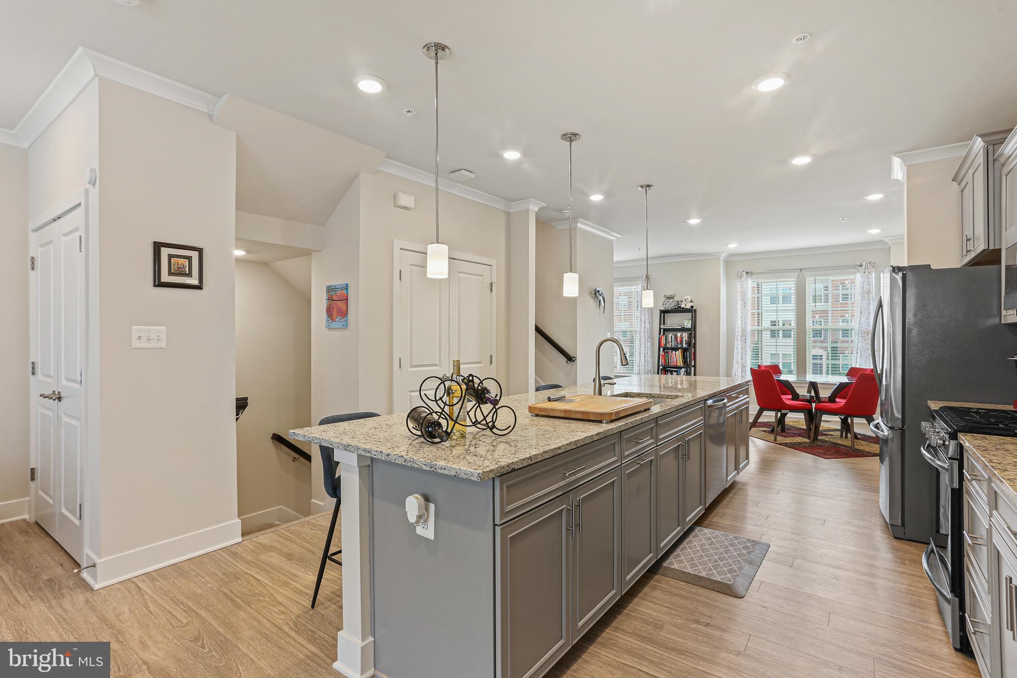 BLUE STREAM - Residential