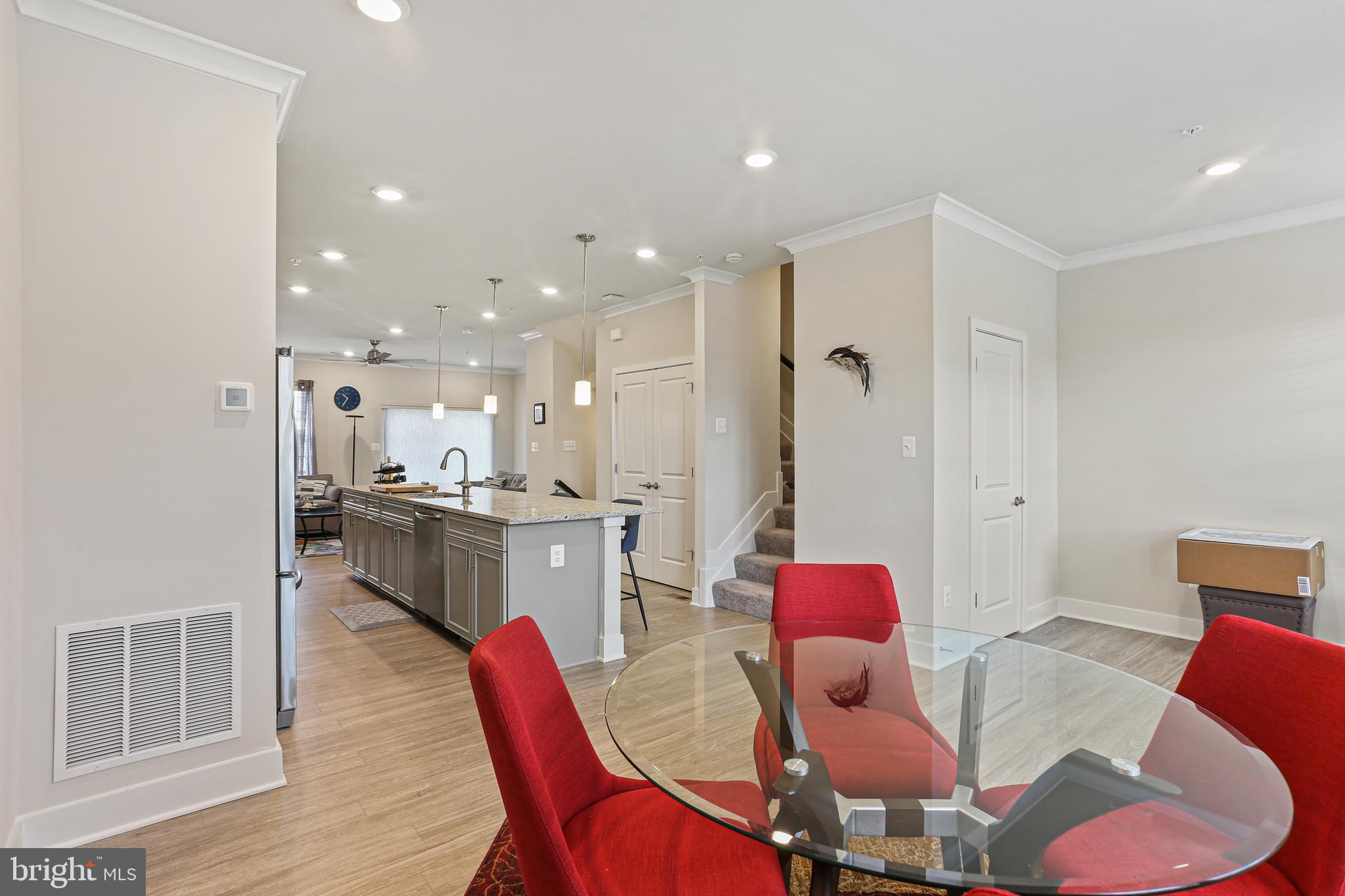 BLUE STREAM - Residential