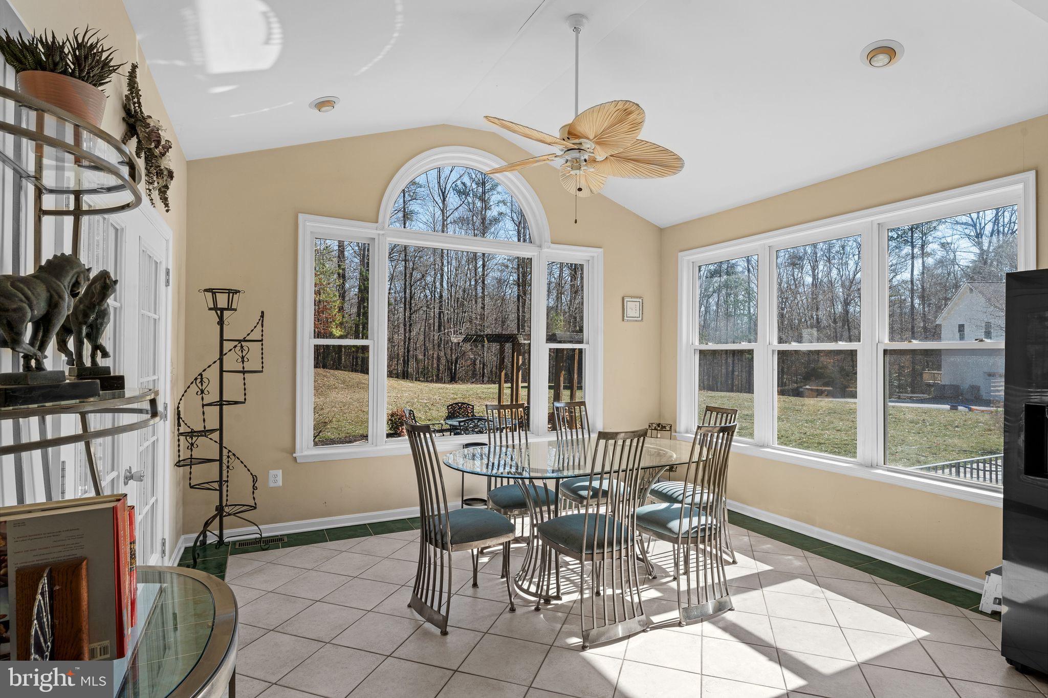 CASTLETON - Residential