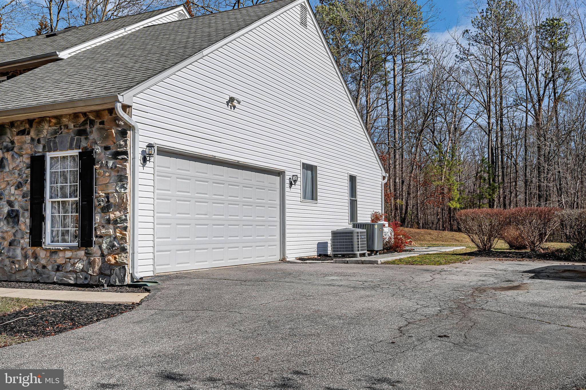 CASTLETON - Residential