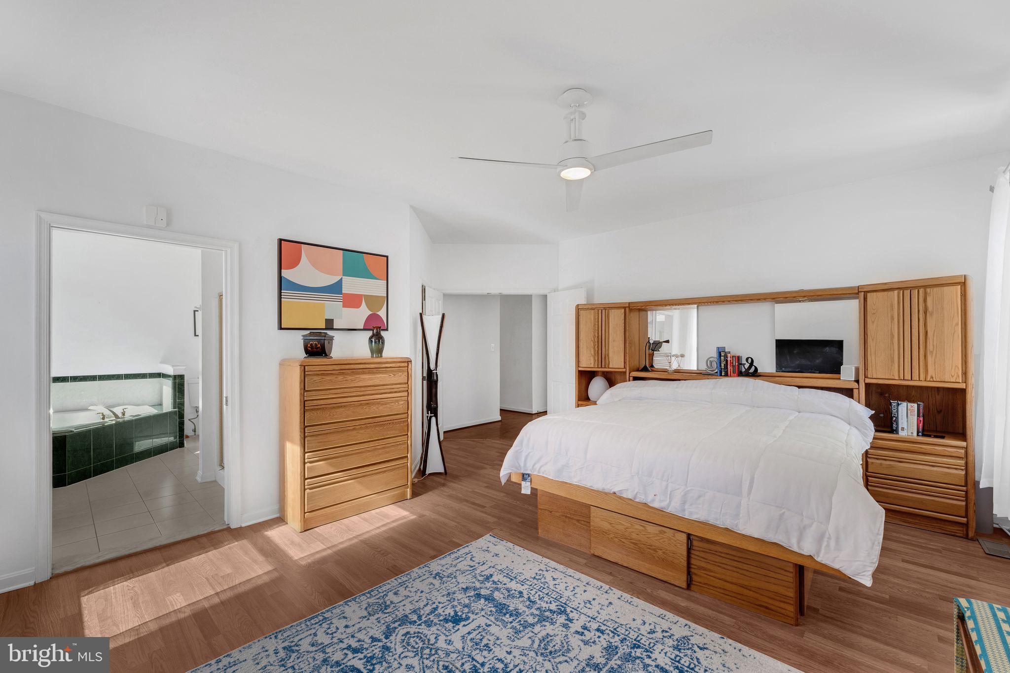 CASTLETON - Residential