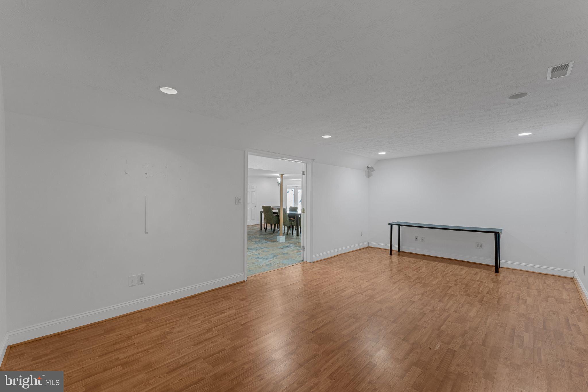 CASTLETON - Residential