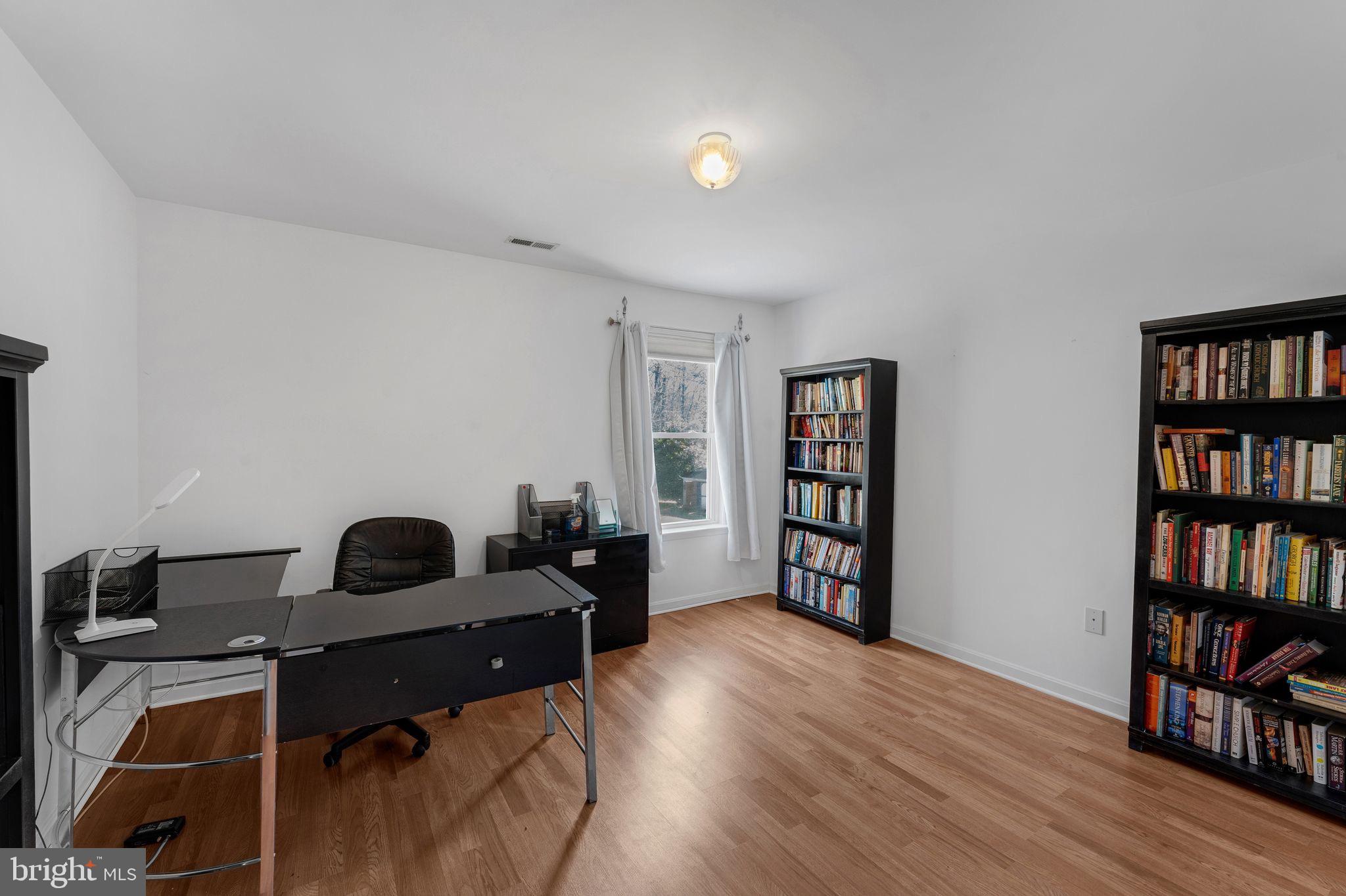 CASTLETON - Residential