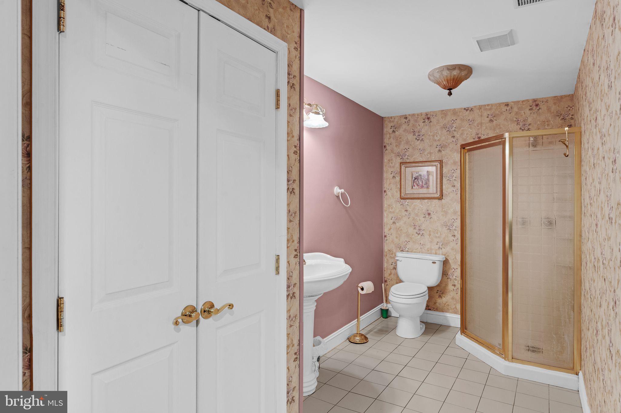 CASTLETON - Residential