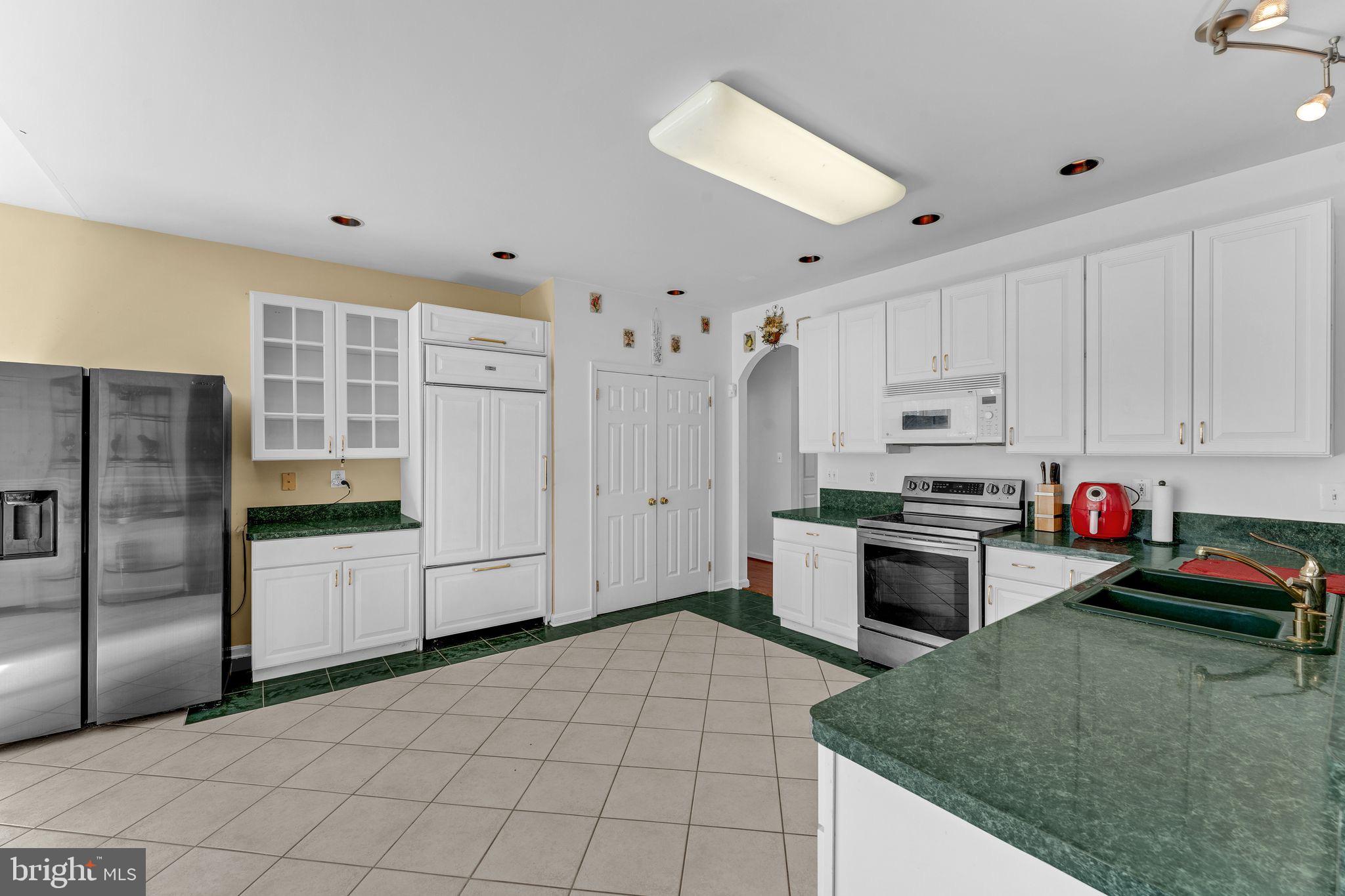 CASTLETON - Residential