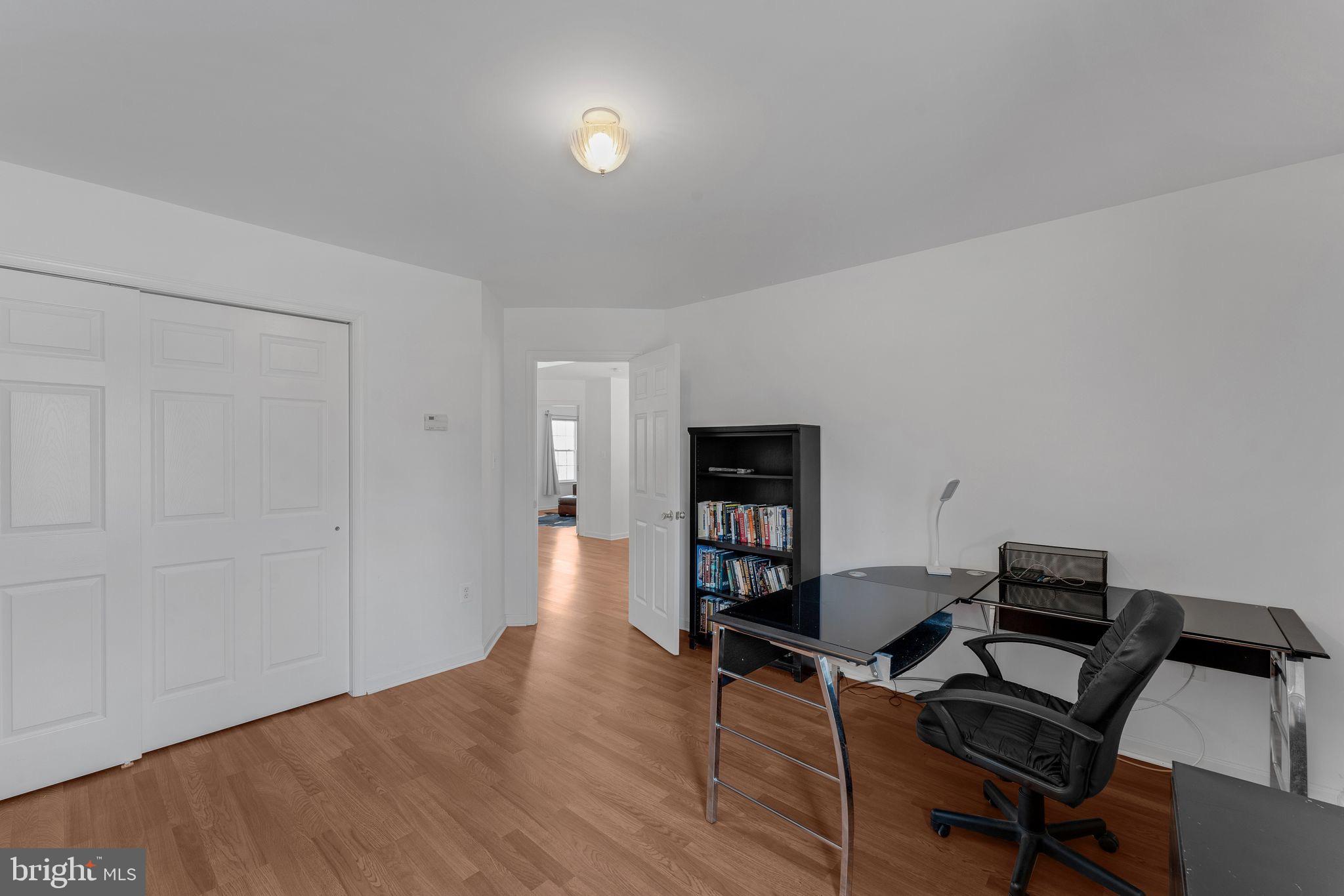 CASTLETON - Residential