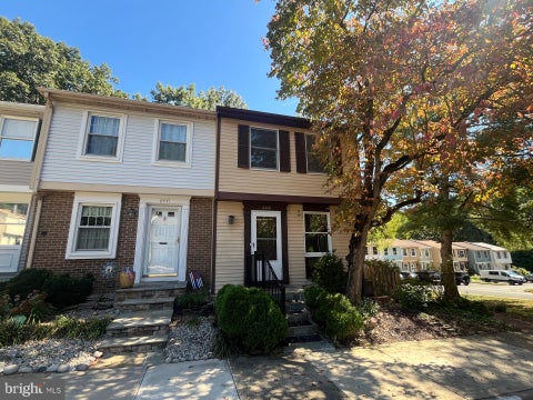 Photo of 8449 Sugar Creek Lane, SPRINGFIELD, VA 22153 (MLS # VAFX2344022)