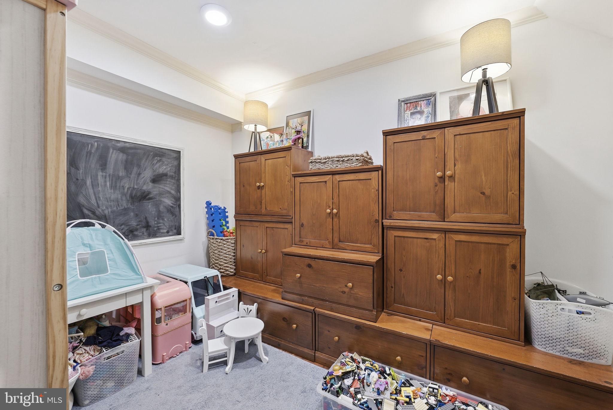 FAIRFAX STATION - Residential