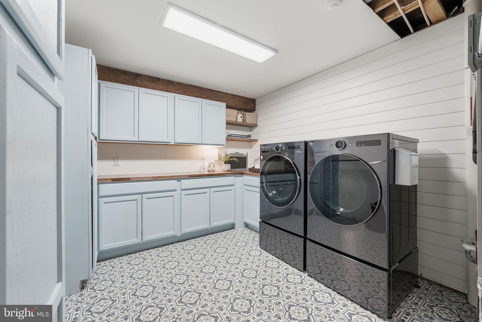 FAIRFAX STATION - Residential