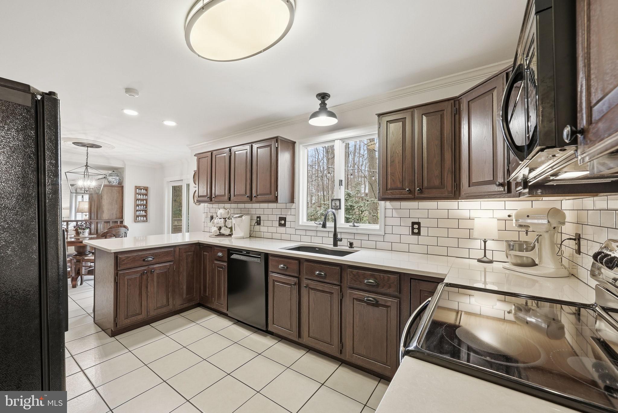 FAIRFAX STATION - Residential