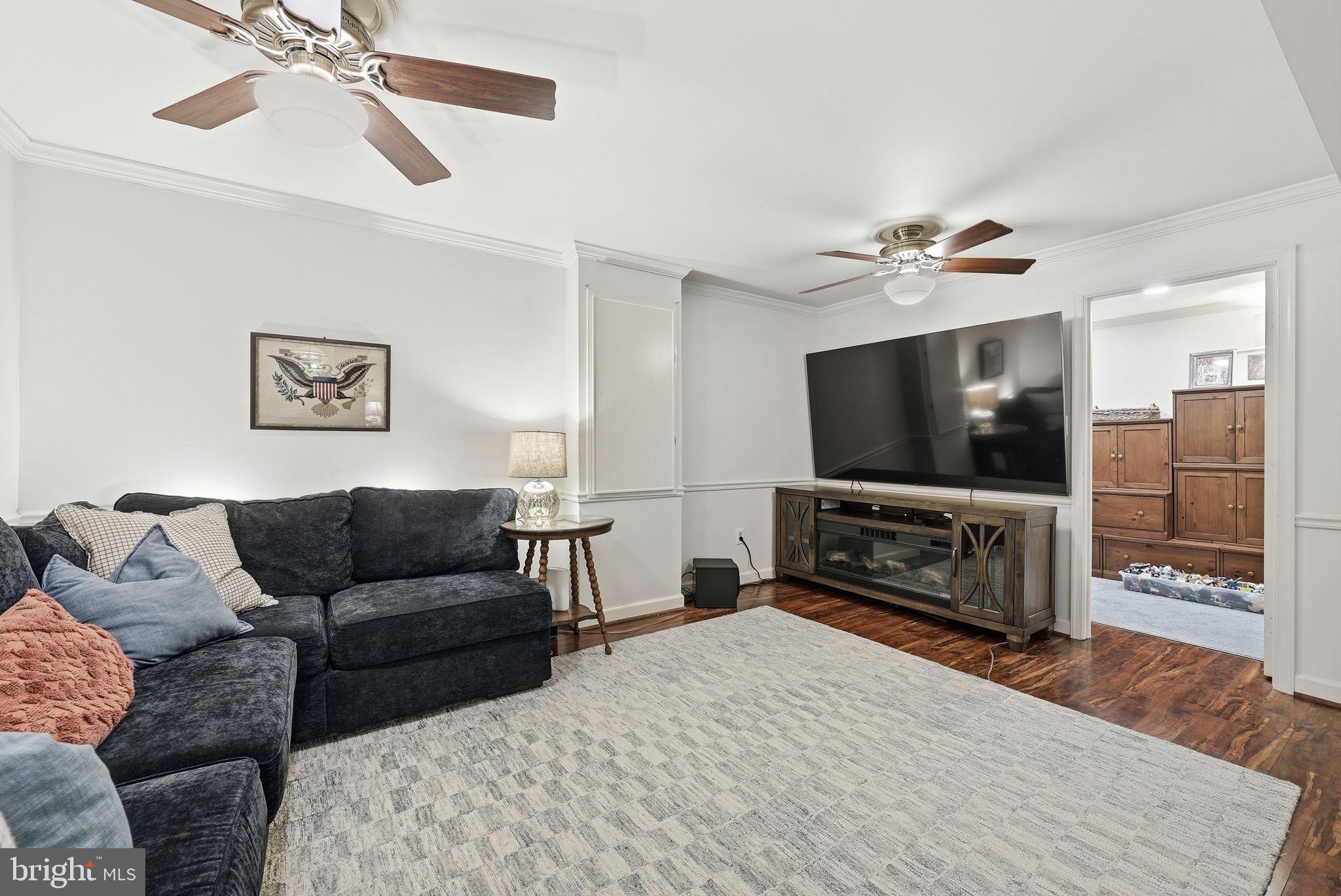 FAIRFAX STATION - Residential