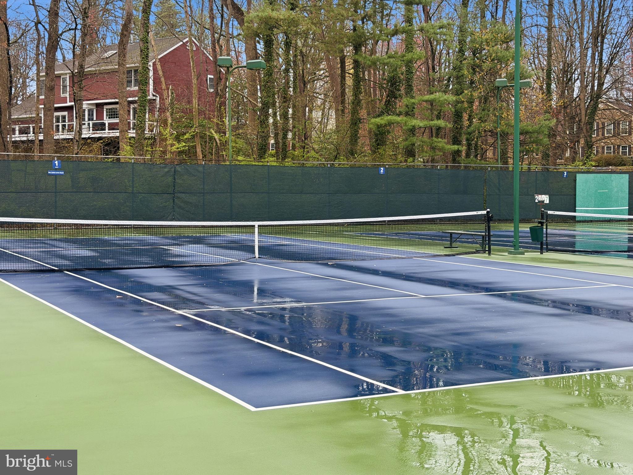 FAIRFAX STATION - Residential