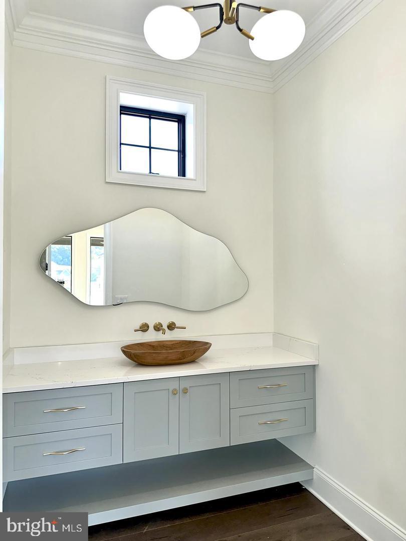 HAYDN MANOR - Residential