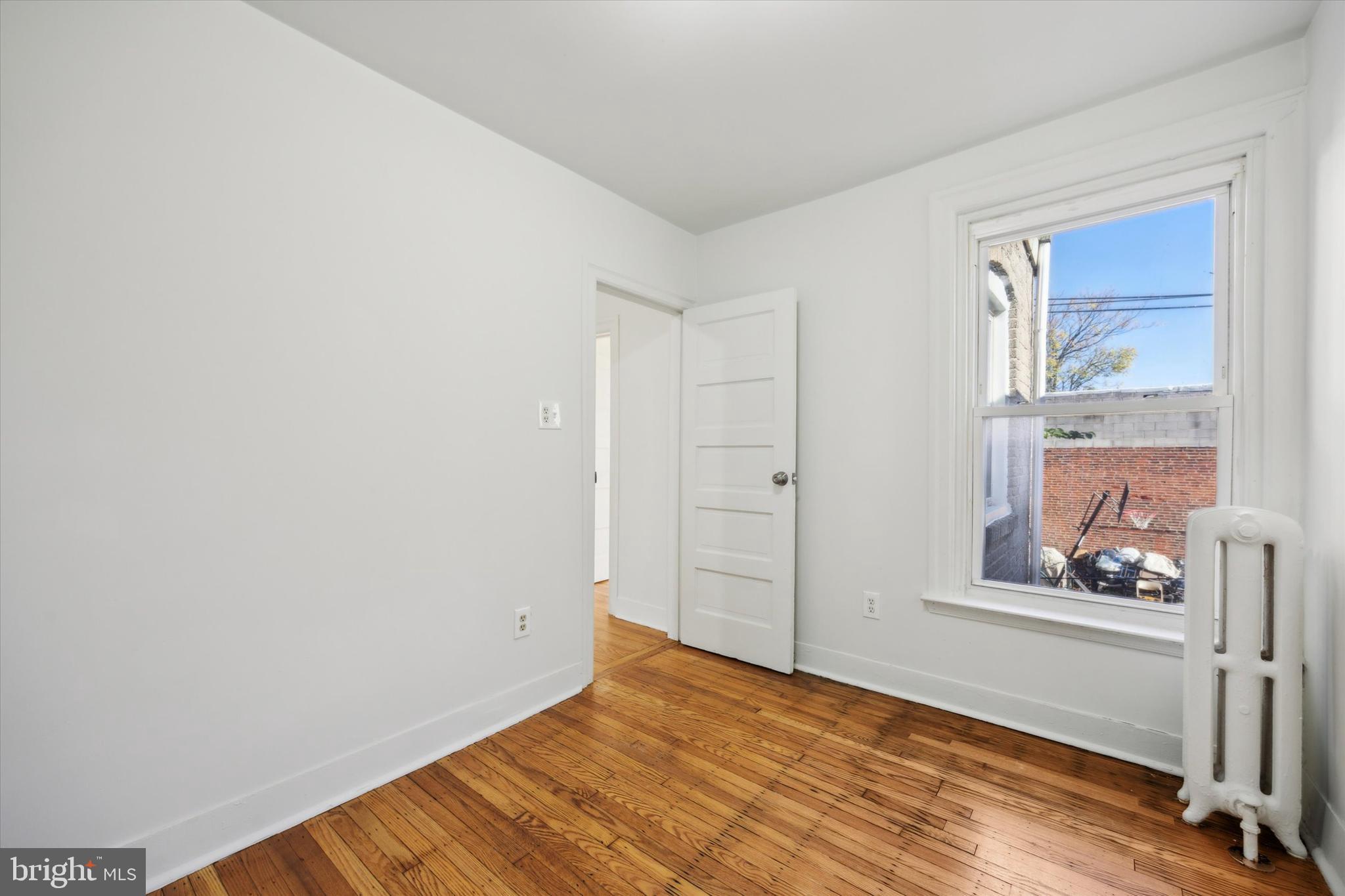 ELMWOOD PARK - Residential