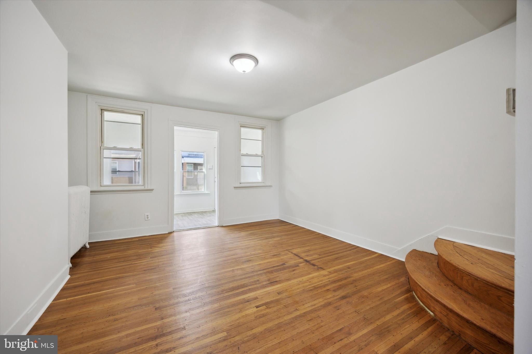 ELMWOOD PARK - Residential