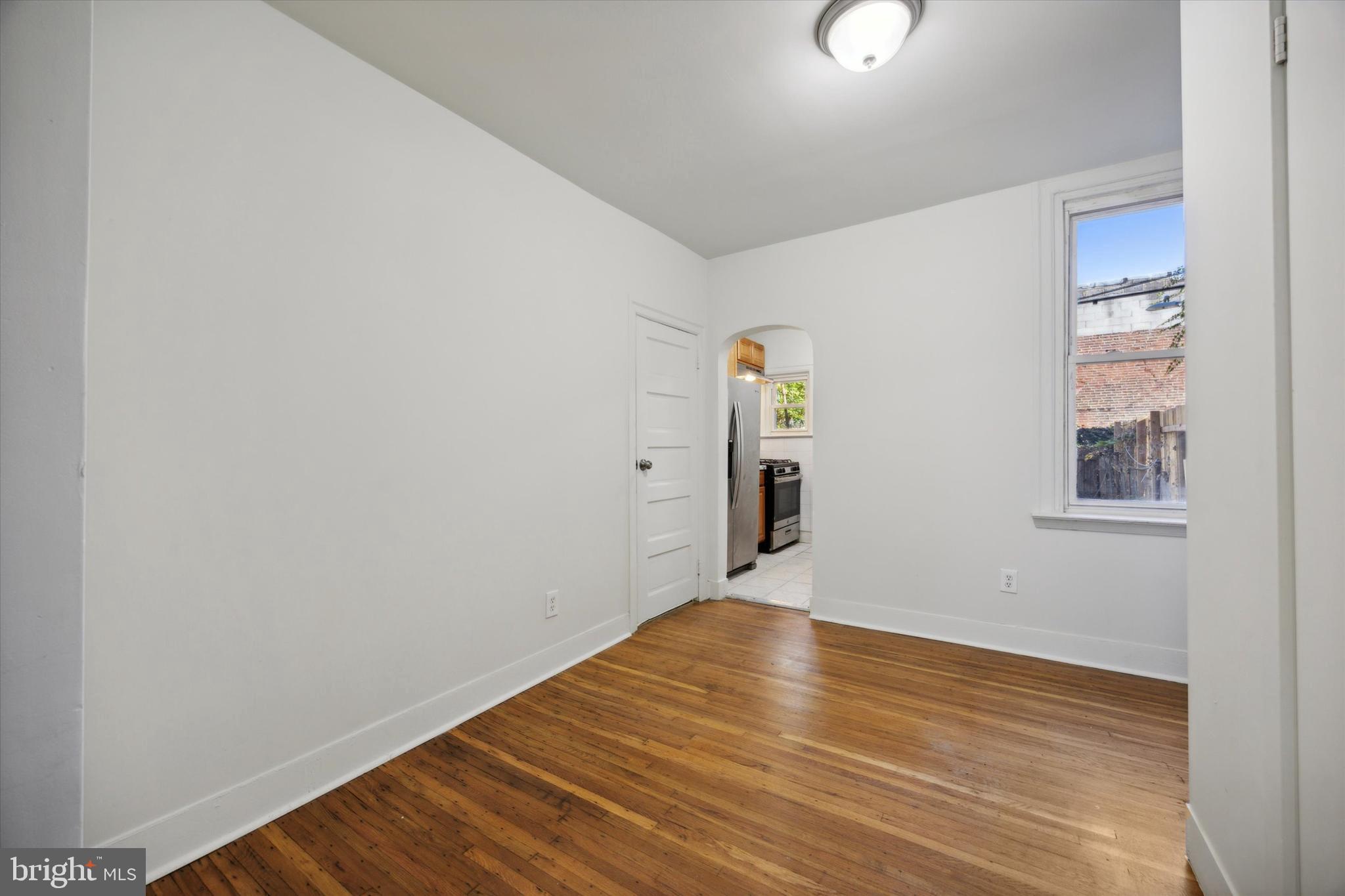 ELMWOOD PARK - Residential
