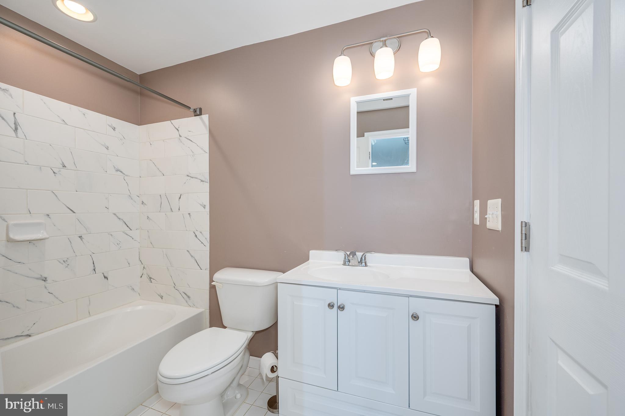 DEERFIELD VILLAGE - Residential Lease