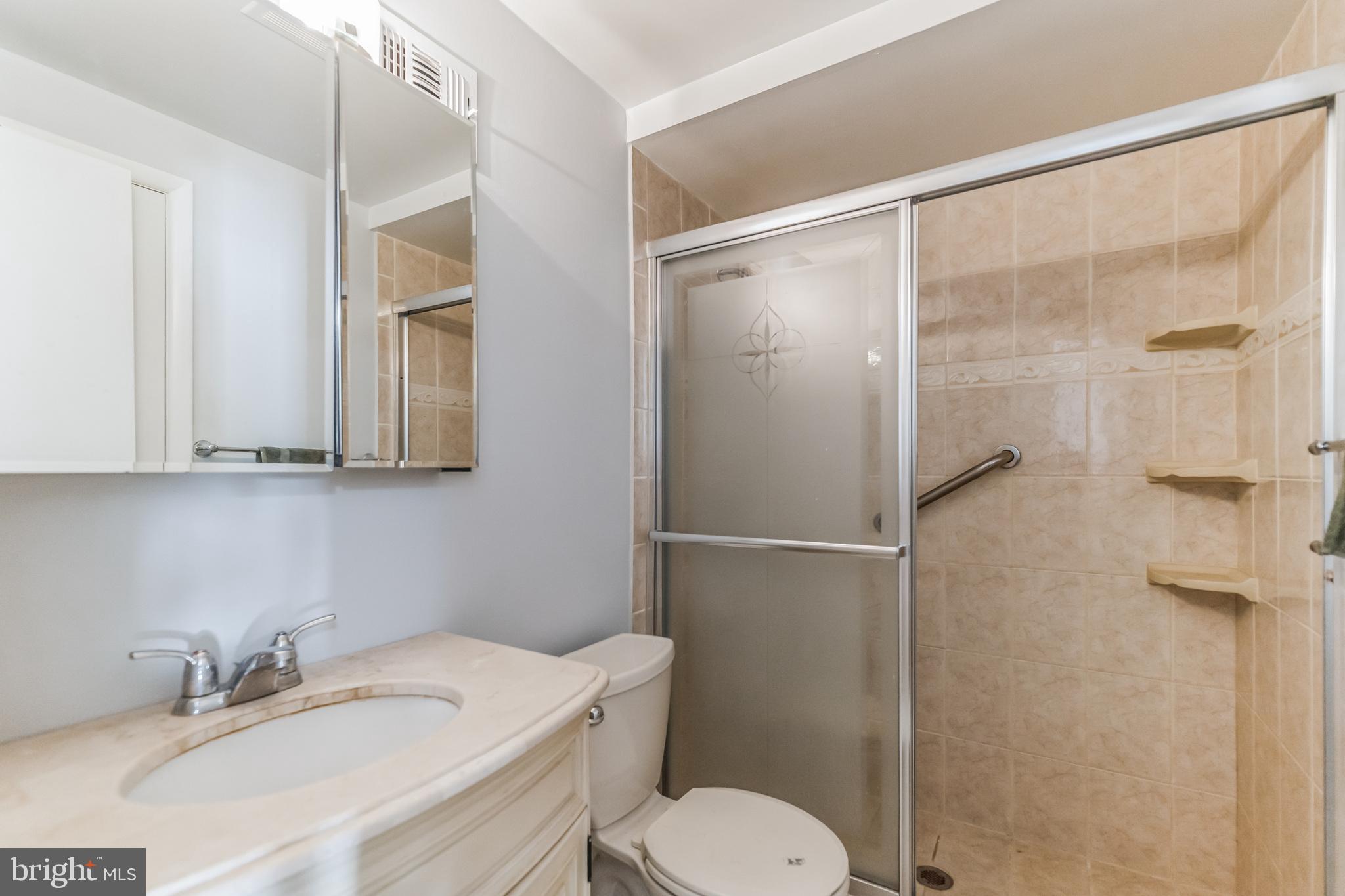 GREEN TREE MANOR - Residential