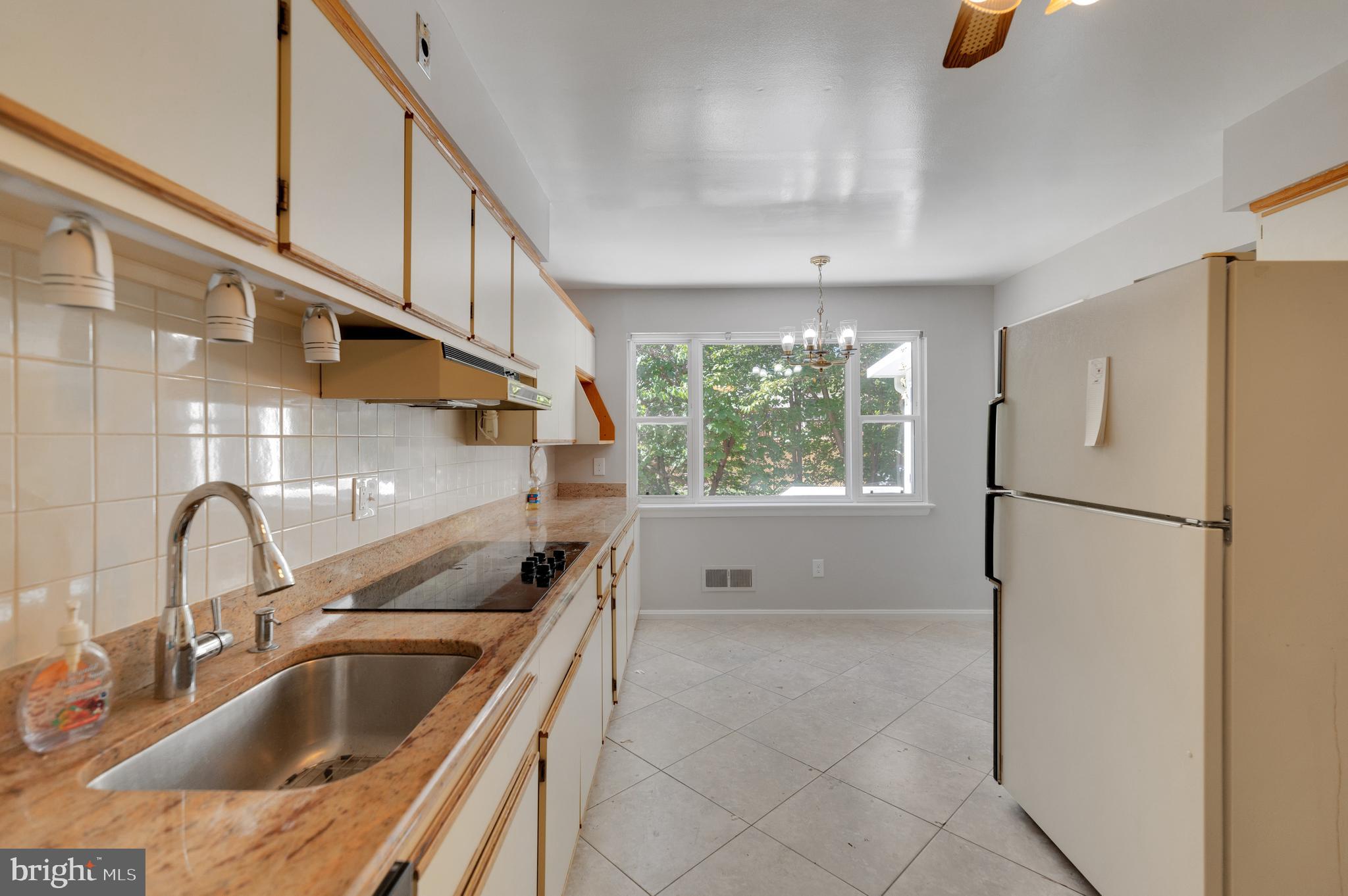 GREEN TREE MANOR - Residential