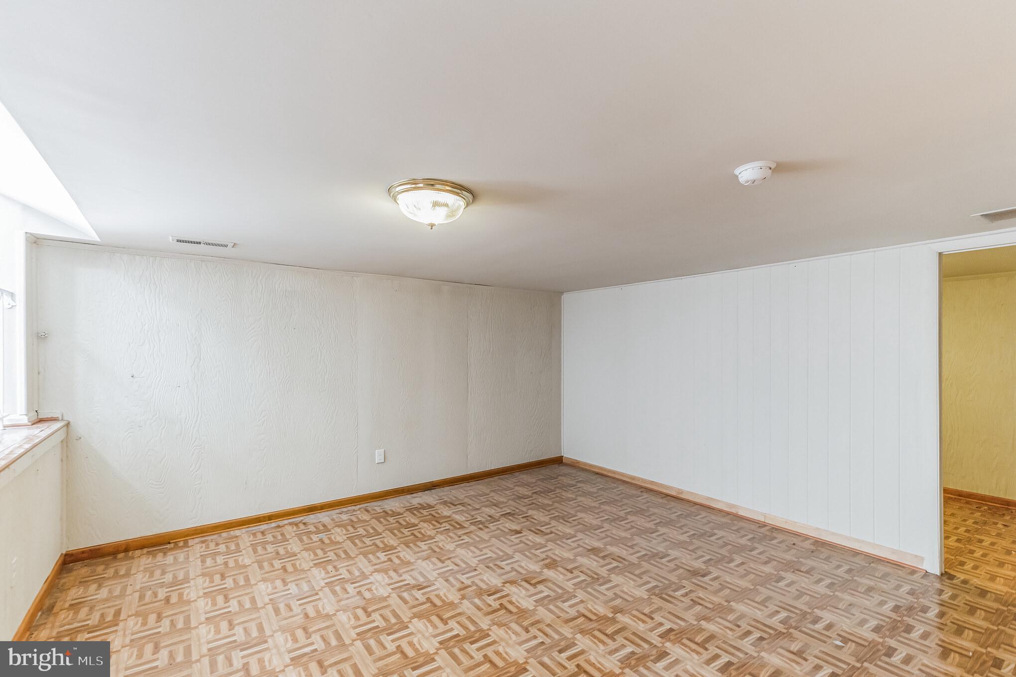 GREEN TREE MANOR - Residential