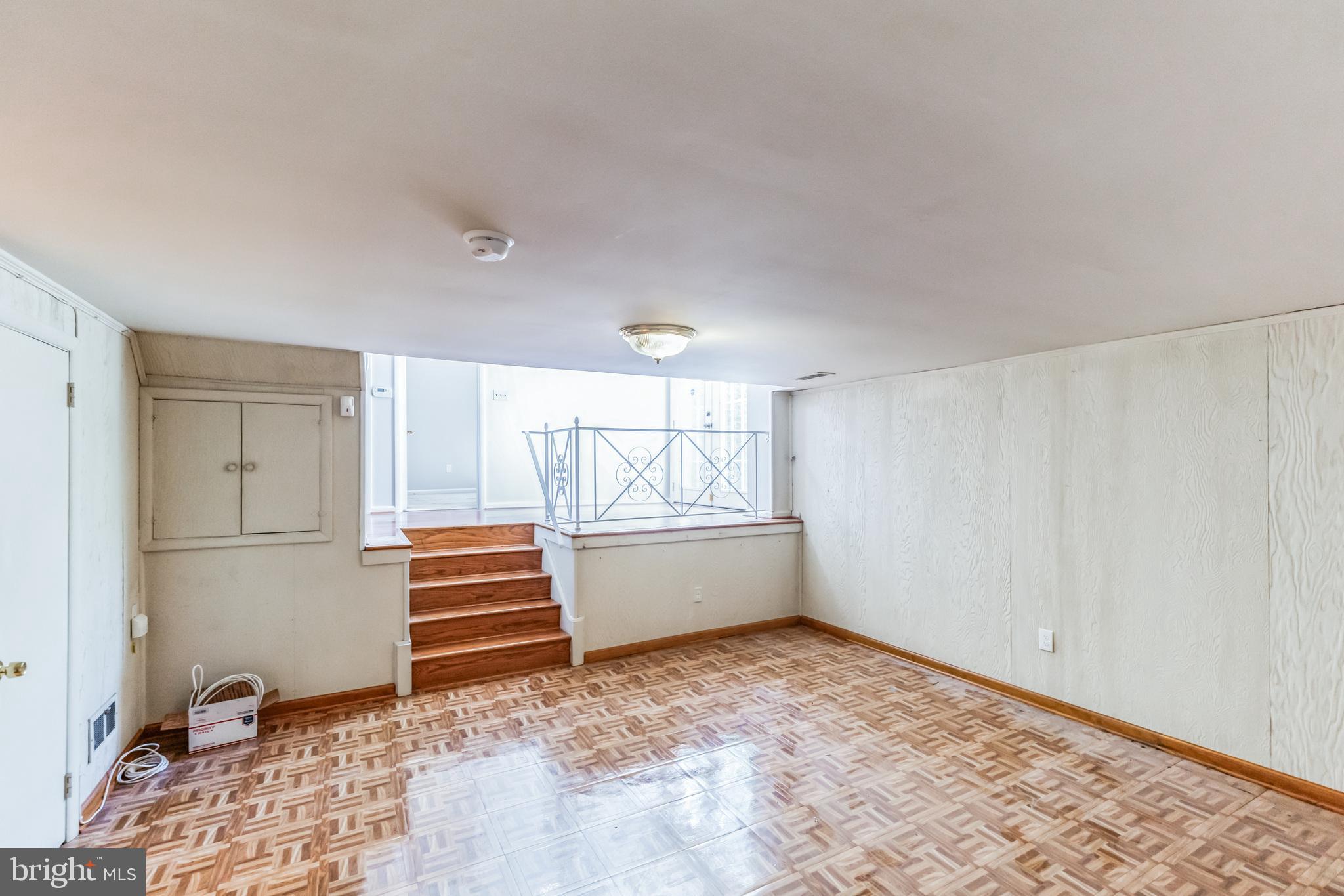 GREEN TREE MANOR - Residential