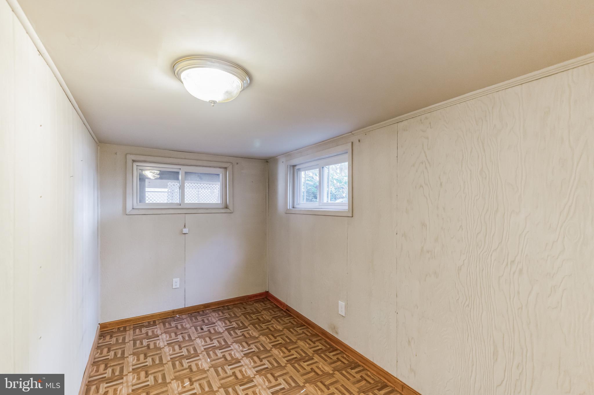 GREEN TREE MANOR - Residential