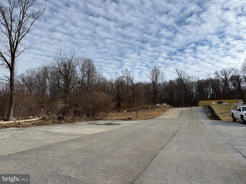 Photo of 9 S Malin Road, MALVERN, PA 19355 (MLS # PACT2115870)