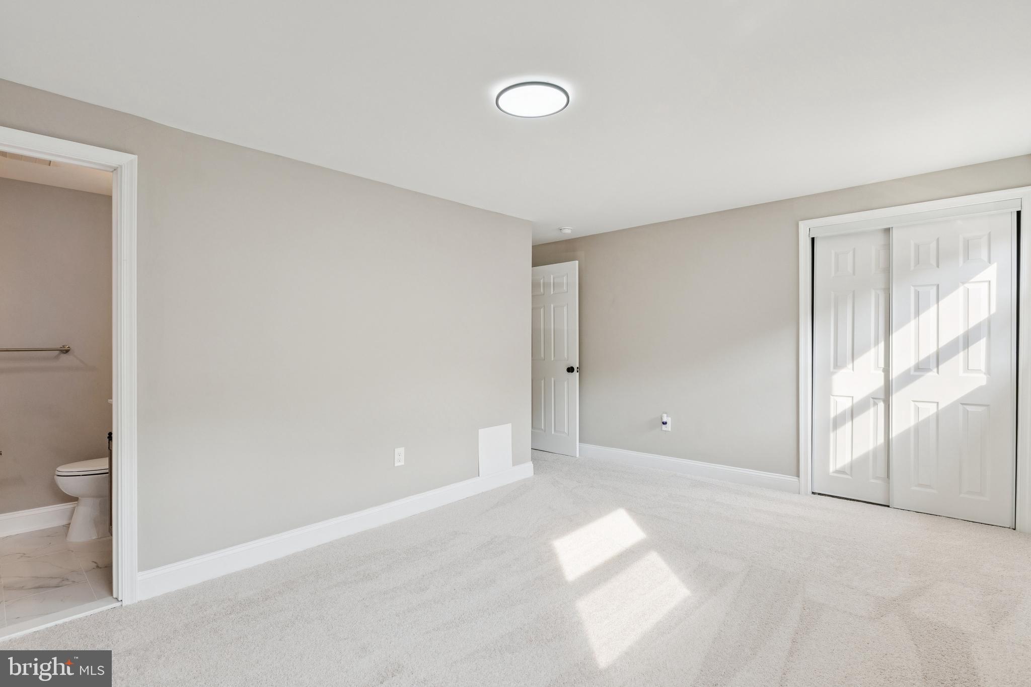 PINEWOOD HILL - Residential Lease