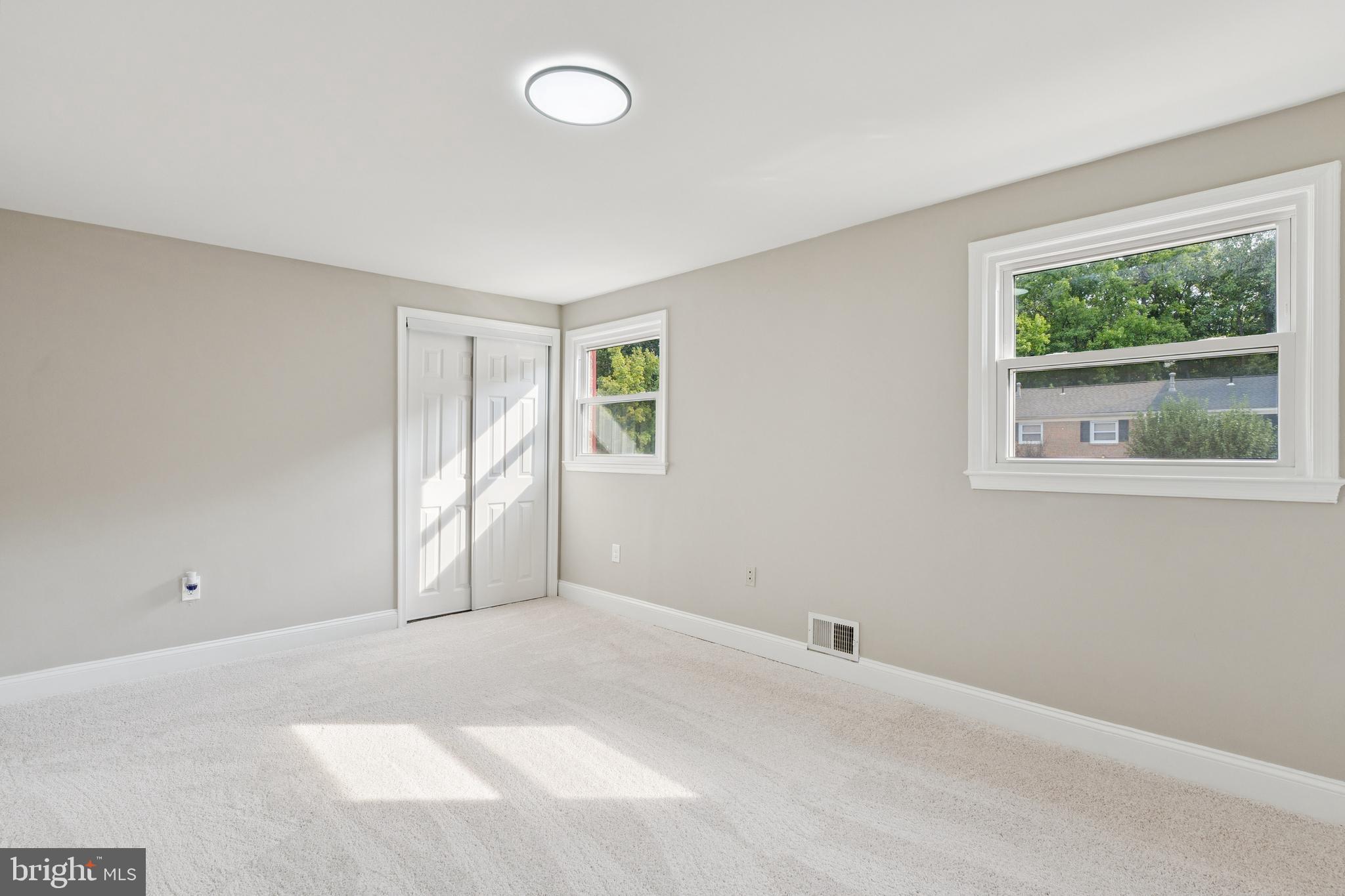 PINEWOOD HILL - Residential Lease