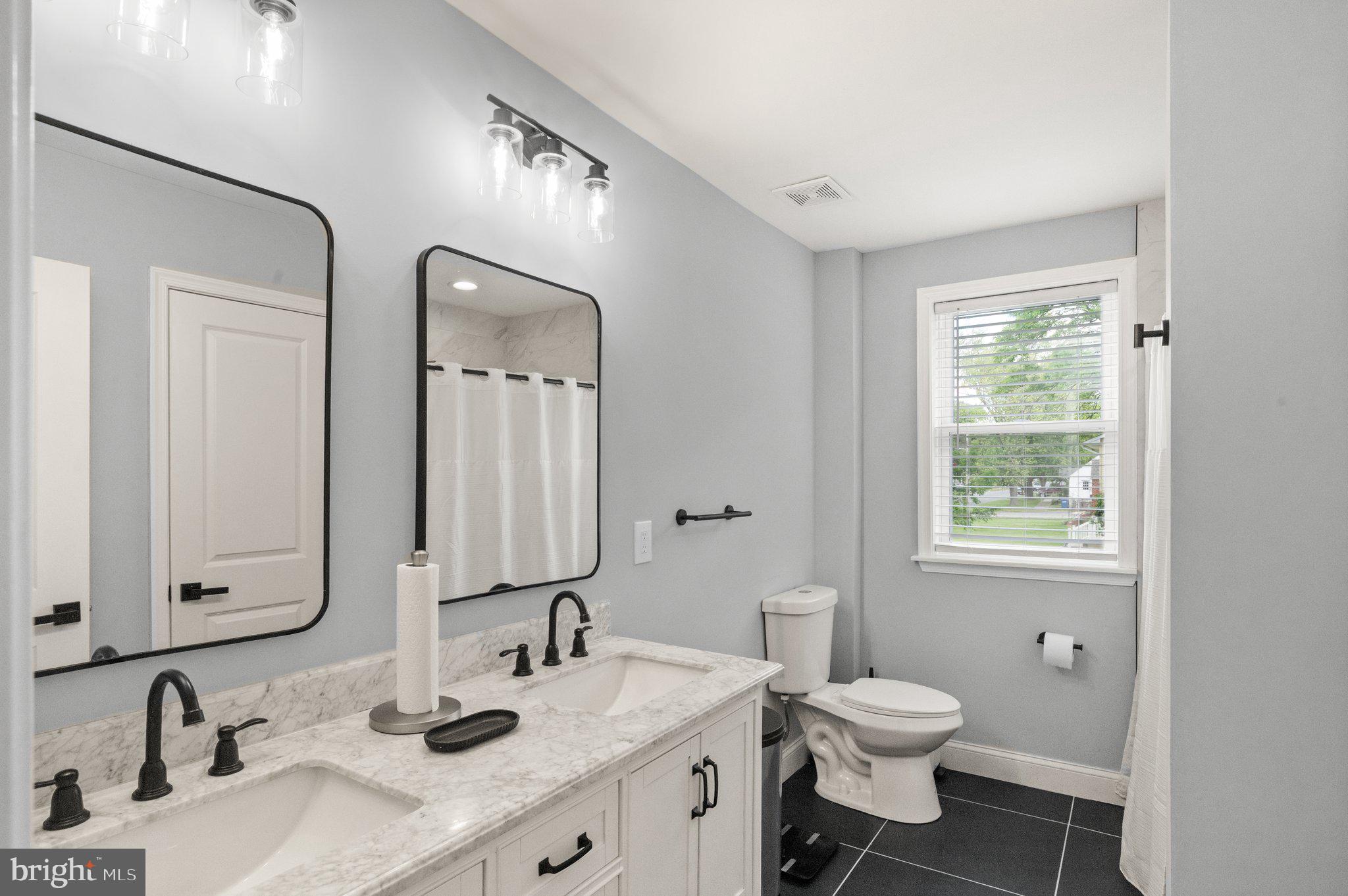 ABERDEEN HILLS - Residential