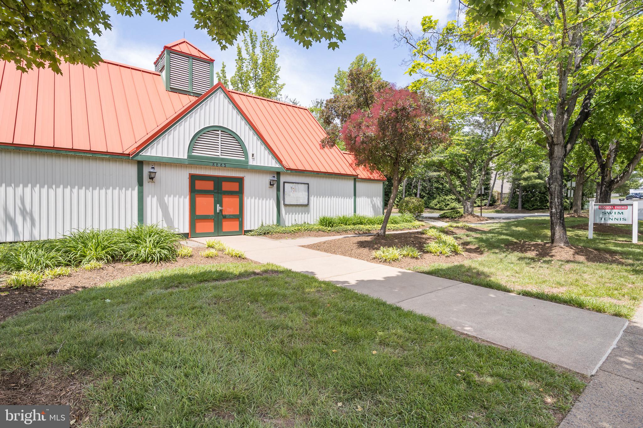 SEQUOIA FARMS - Residential