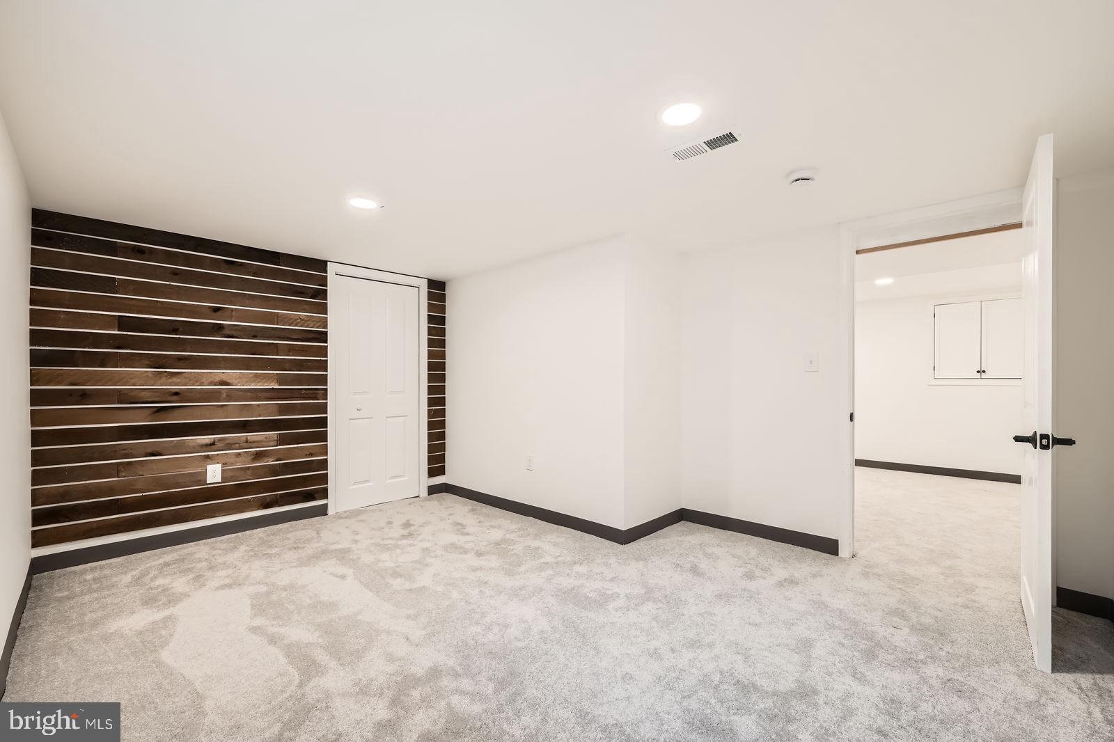 LINGANORE - Residential