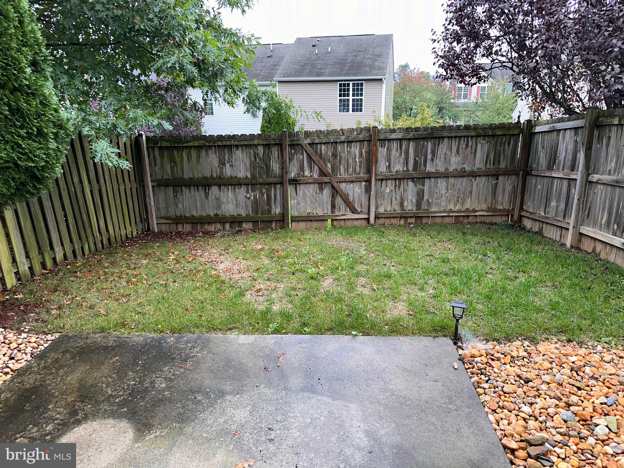 ARCHERS ROCK - Residential Lease