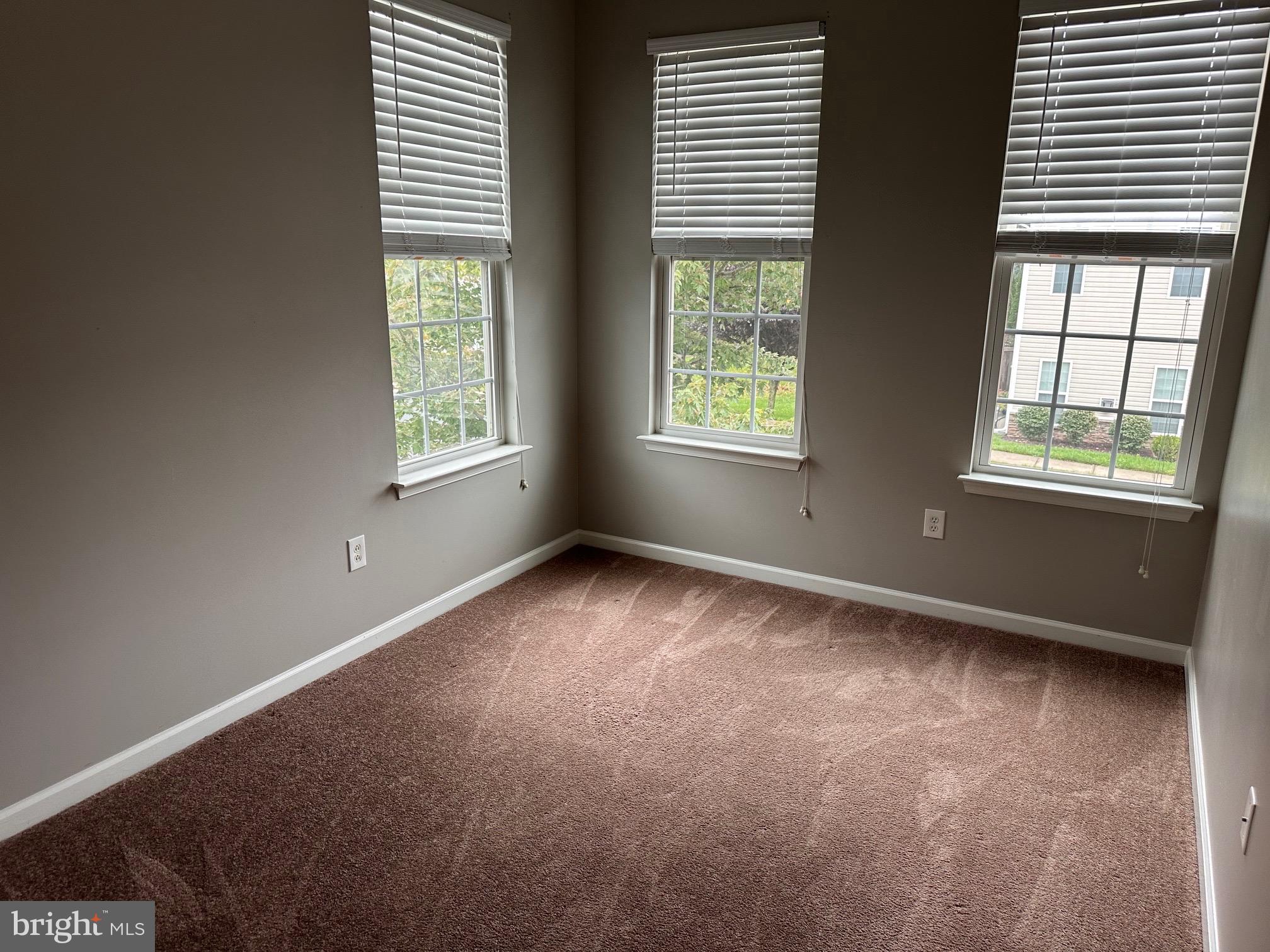 ARCHERS ROCK - Residential Lease