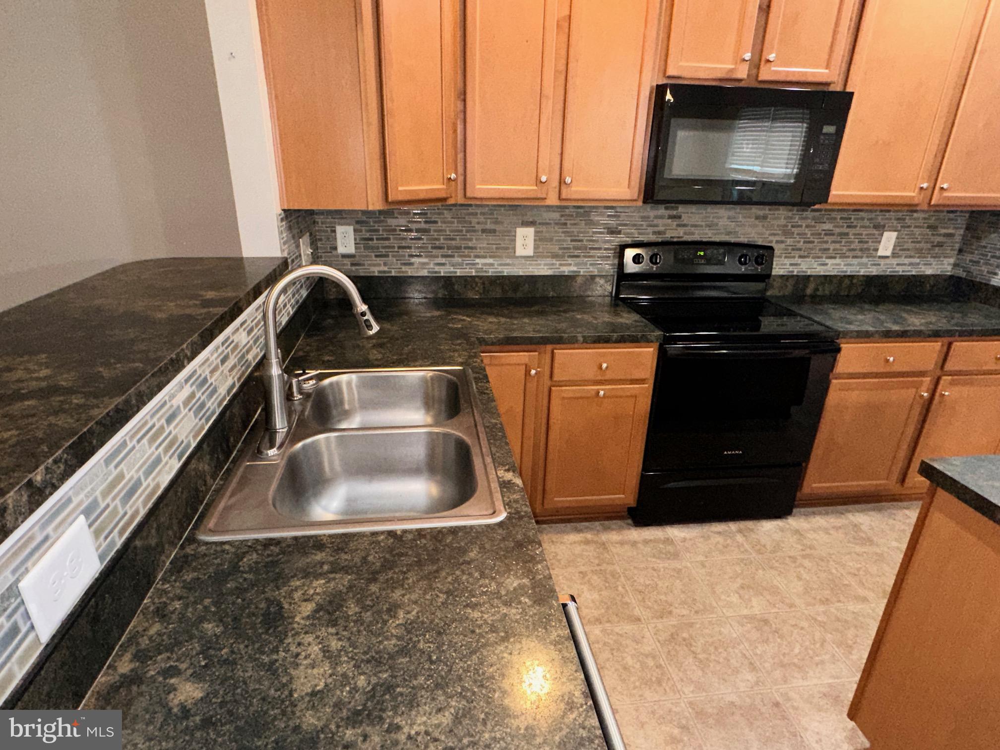 ARCHERS ROCK - Residential Lease